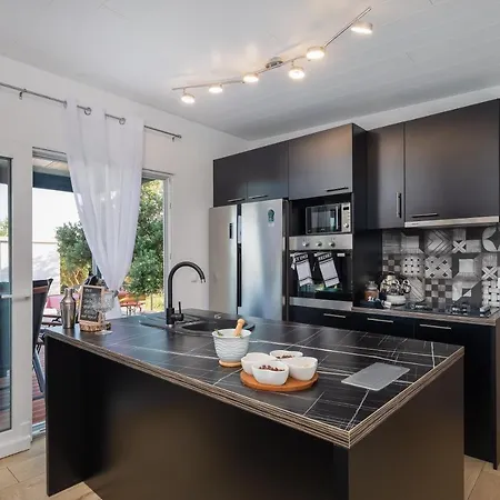 Private Holiday Lumianni - 2 *